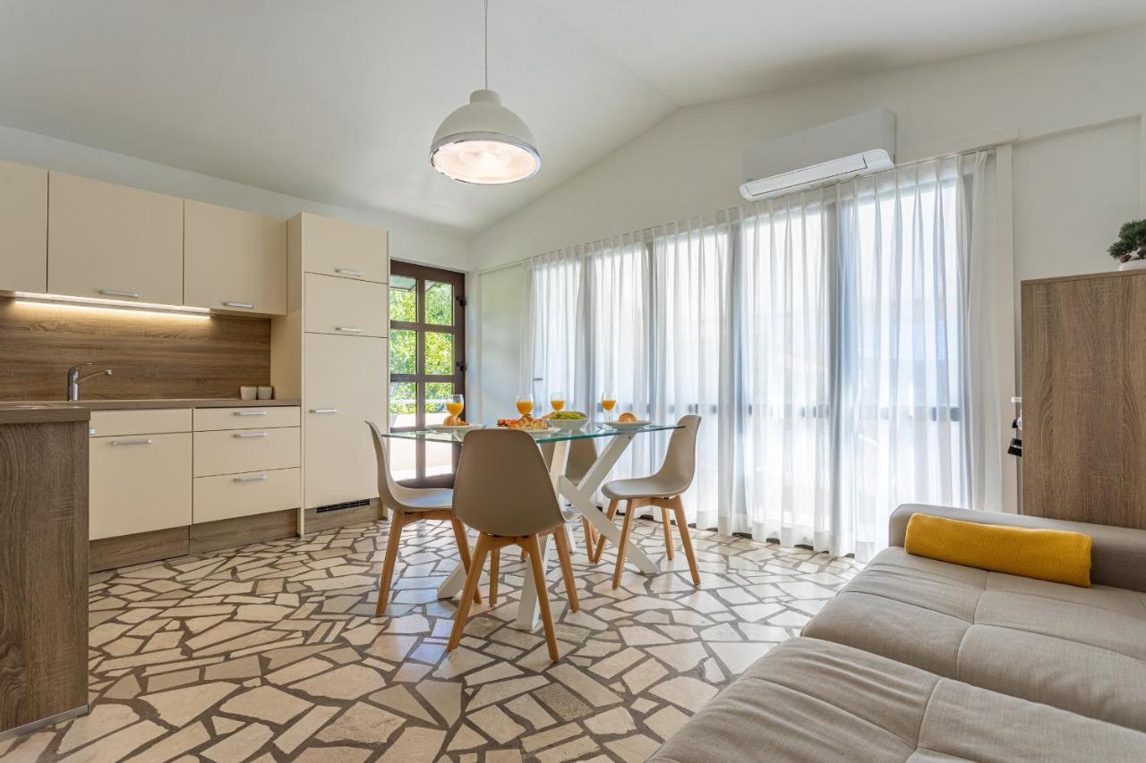 Apartments House Barbara 2 Kornić Екстериор снимка